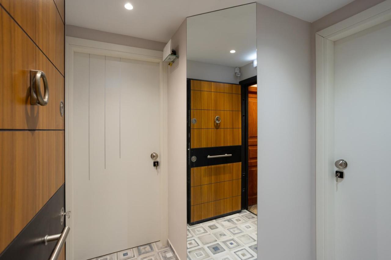 Scirocco Apartment In Corfu Center Екстериор снимка